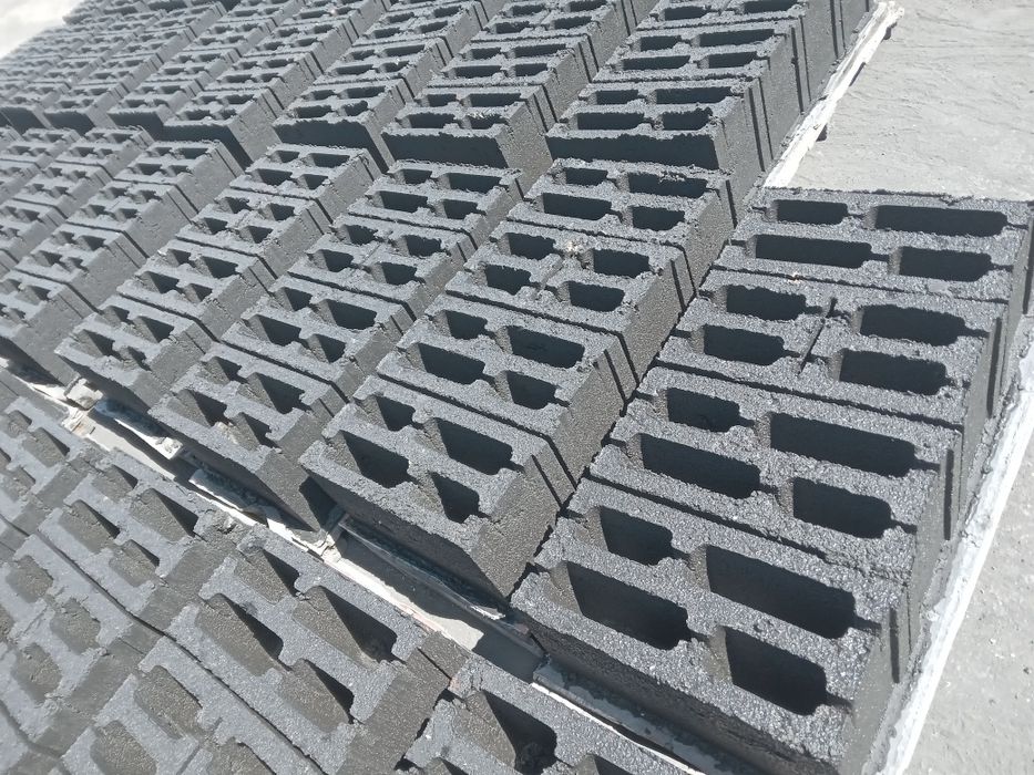 Шлакоблоки на Гавани