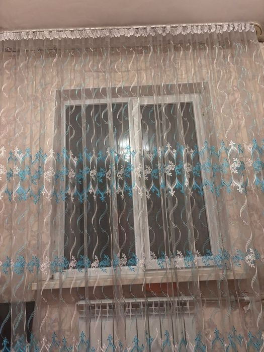 продам шторы для всей комнаты