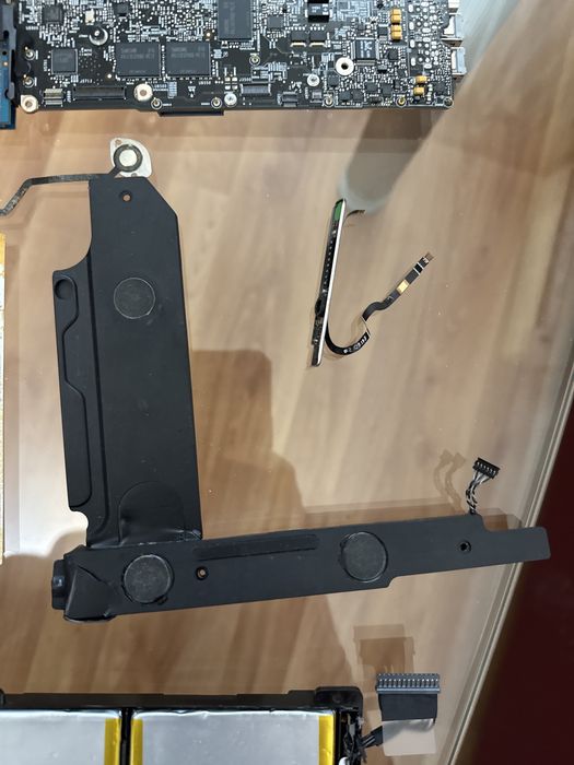 MacBook Pro A1297 17” 2009-2011 части