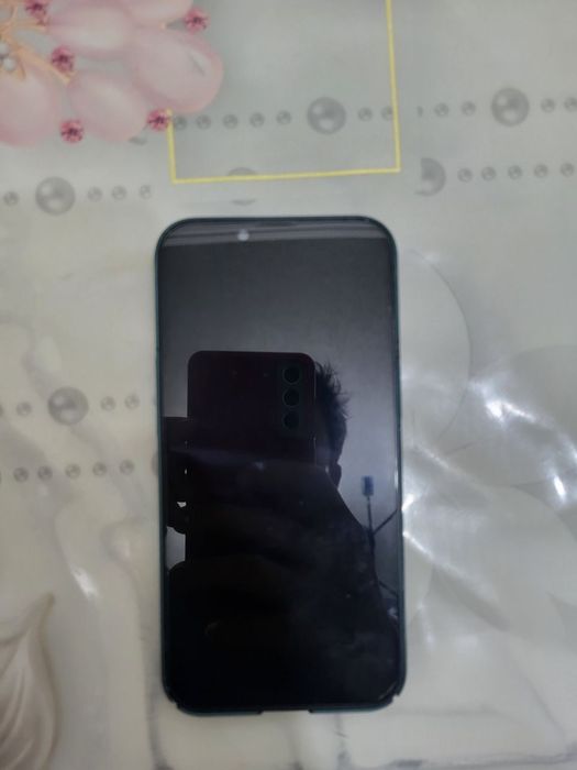 Айфон 13 в хорошем состоянии