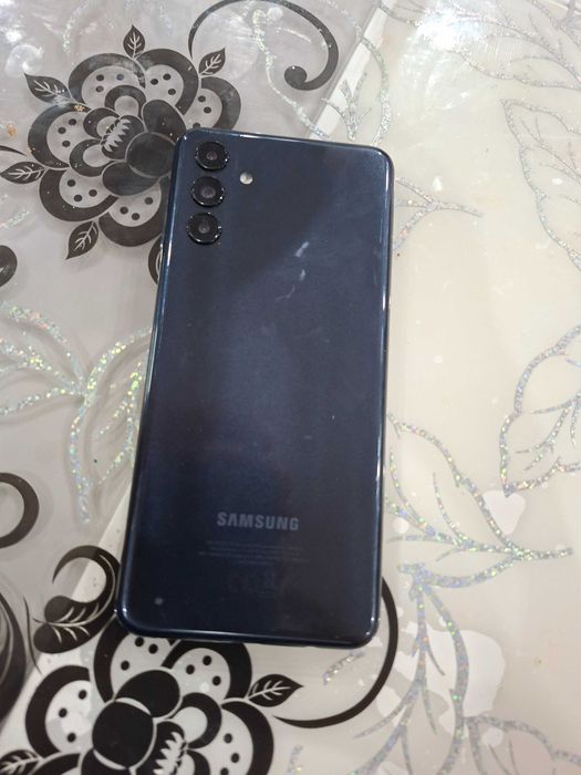 Продавам смартфони