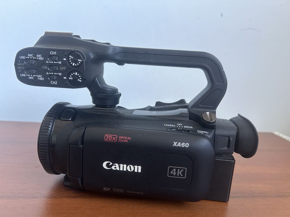 Видеокамера Canon  XA60