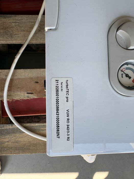 Centrala Vaillant turboTEC pro 24 kW – funcționează, mic defect ACM