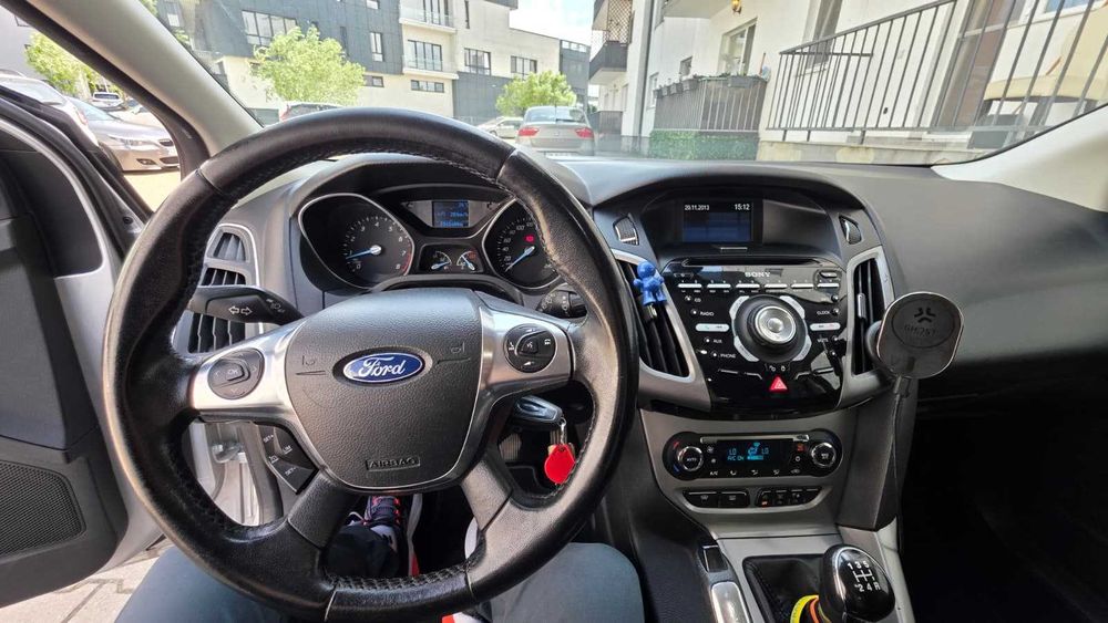 FORD Focus 2013 — imagine 3