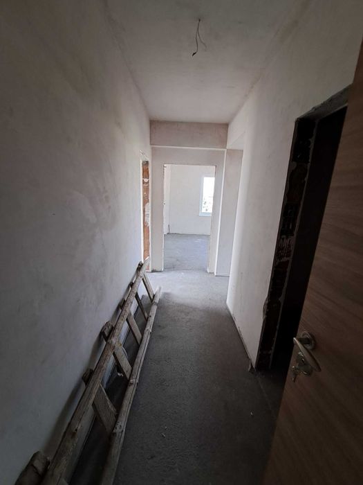 Продава се Тристаен апартамент в Асеновград - 92 кв.м за 850 €/кв.м - Снимка #4