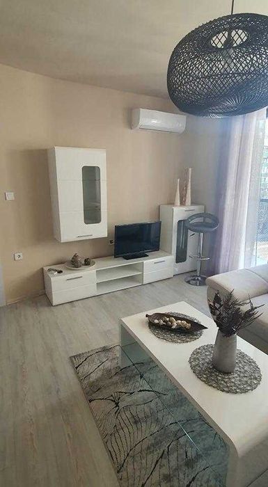 Дава се под наем Двустаен апартамент в София, Надежда 1 - 65 кв.м за 370 € - Снимка #2