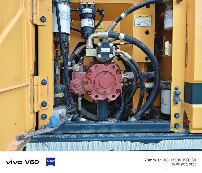 Ekskavator Hyundai 145 sotiladi