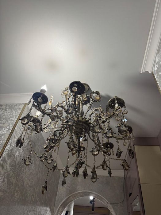 Продам люстра в иеальном состояние