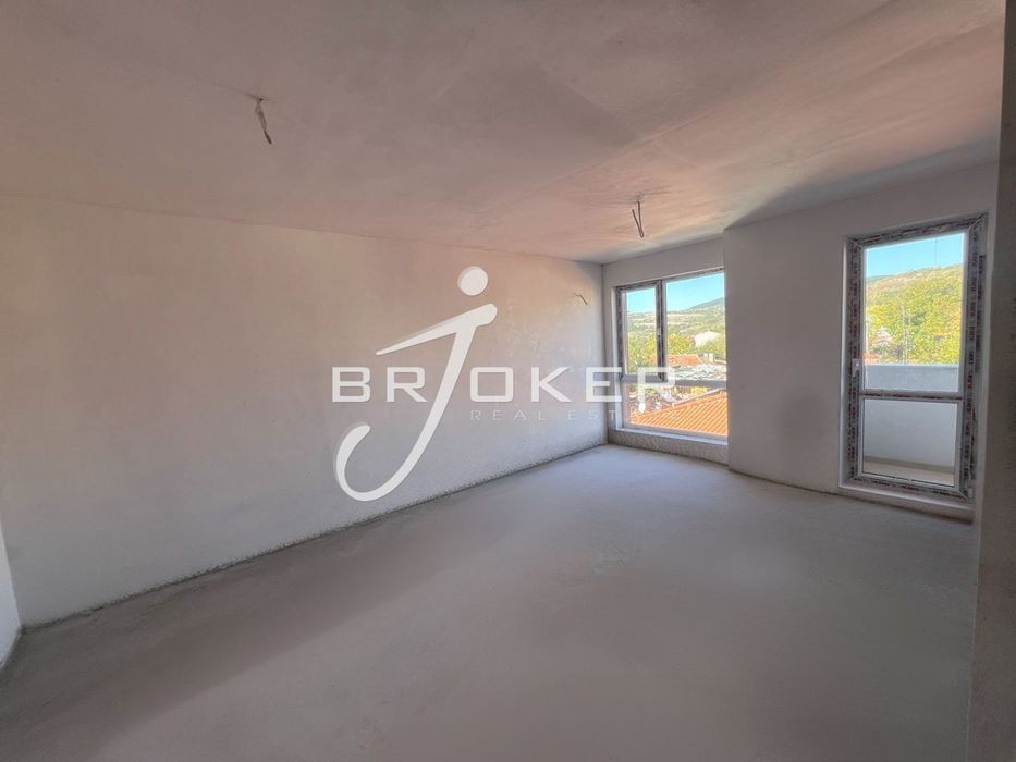 Продава се Тристаен апартамент в Кърджали, Център - 89 кв.м за 760 €/кв.м - Снимка #3