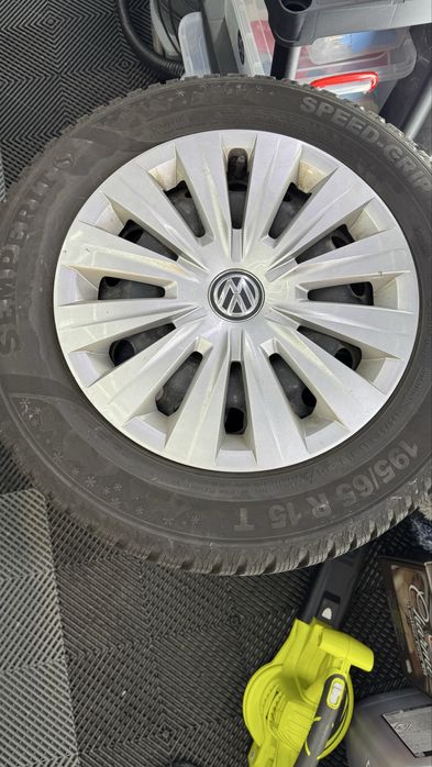 Джанти 5x112 Golf 7 със зимни гуми 195/65R15