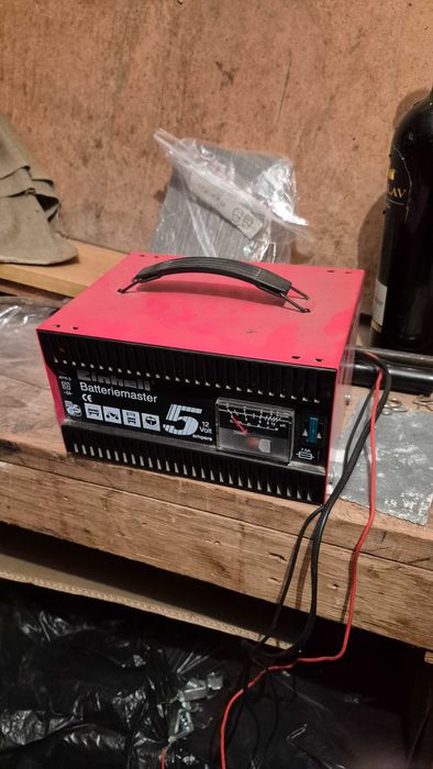 Зарядно устройство за акумулатор