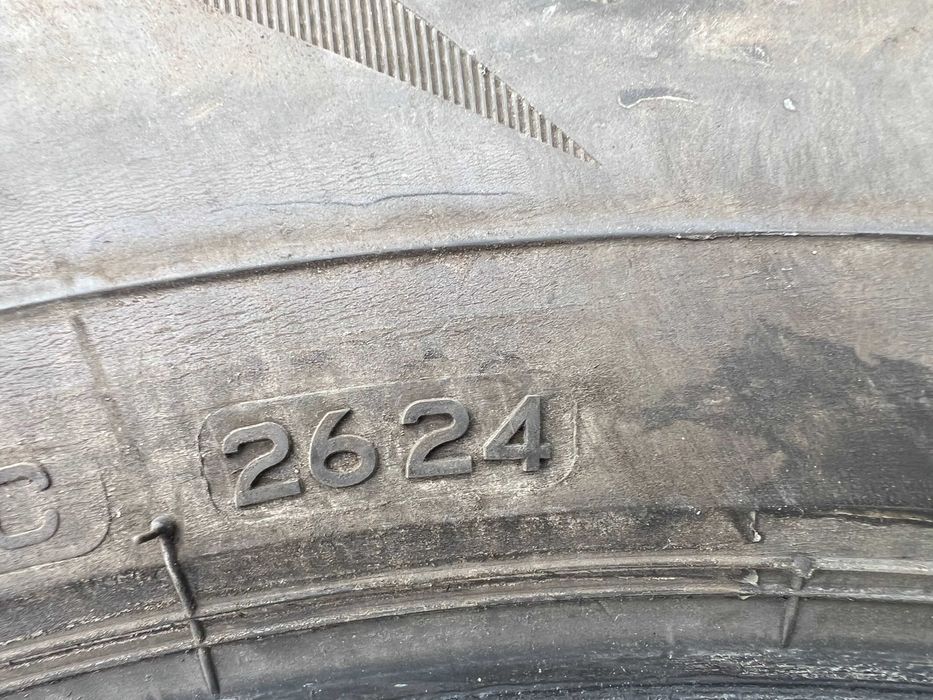 Продавам 4бр. зимни гуми Bridgestone BLIZZAK LM005 215/65/17 DOT2624!
