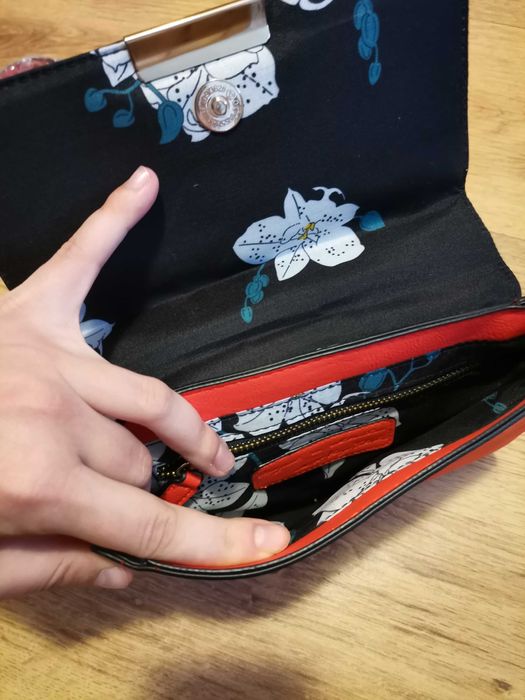 Продавам дамска чанта