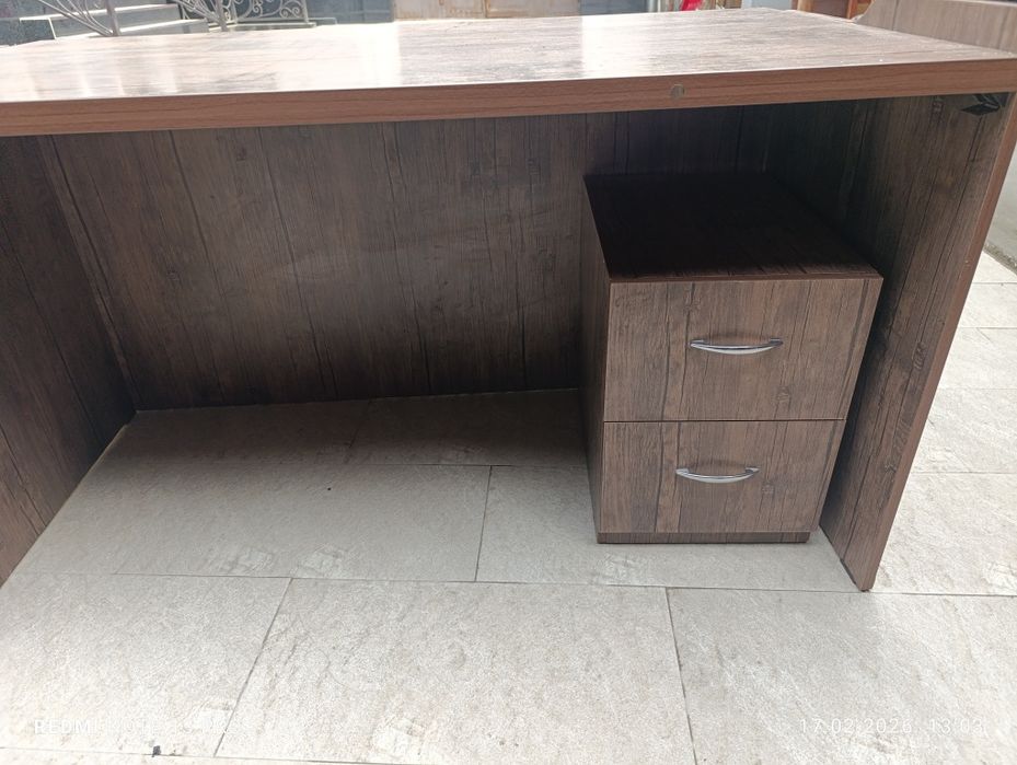 Продам офисный стол