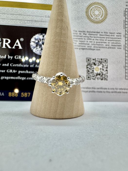 Сребърен пръстен с мойсанит (Диамант) 1 карат