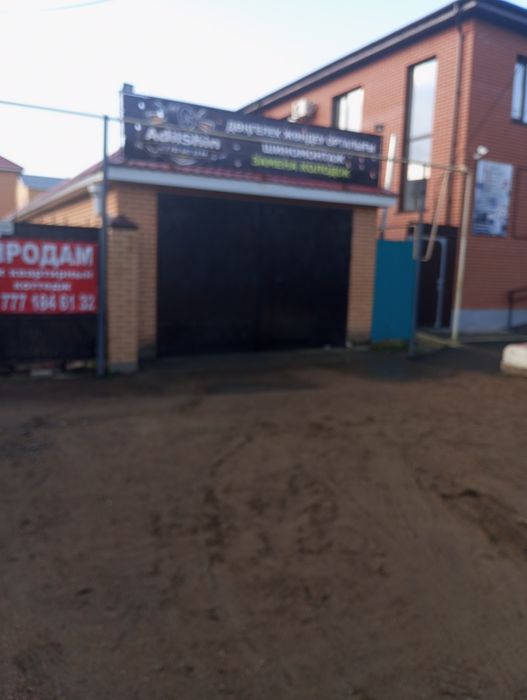 Сдам в аренду гараж..в удобном месте.