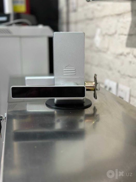 Ofis uchun kartalar va parol bilan Bluetooth qulfi