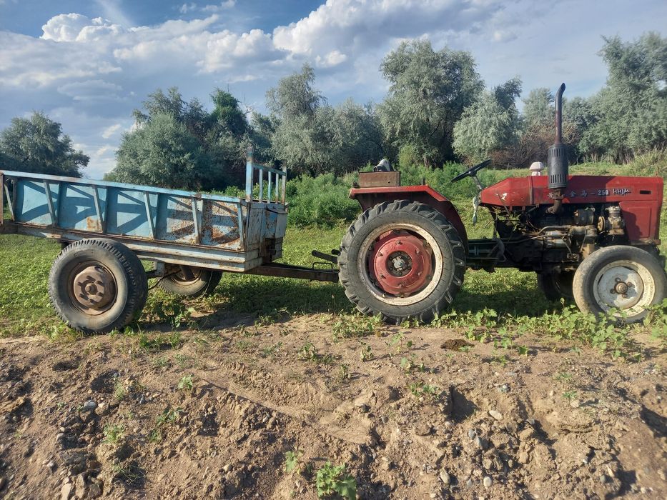трактор сатам, жағдай жақсы. комплект