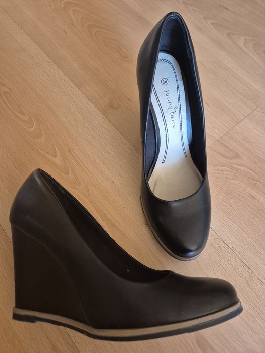 Pantofi cu talpa înaltă wedge Deichman