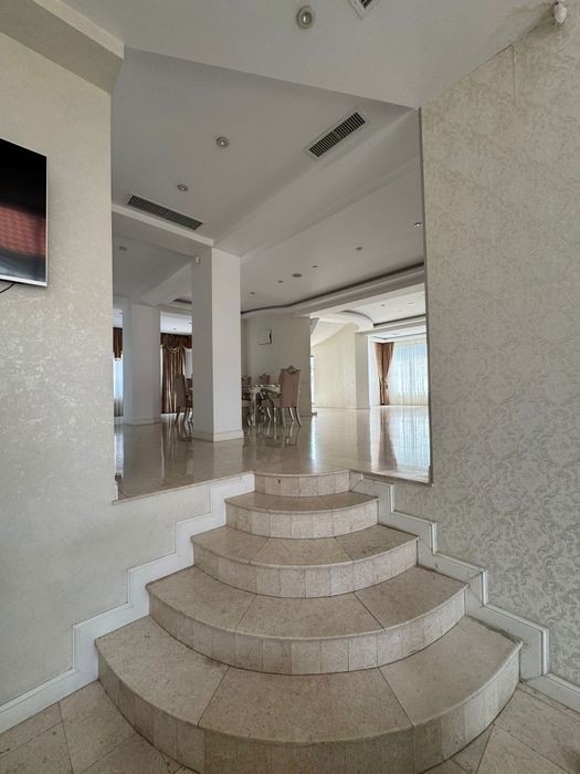 Vila de lux deosebita cu cinema  str salcamilor  la Dudu Chiajna