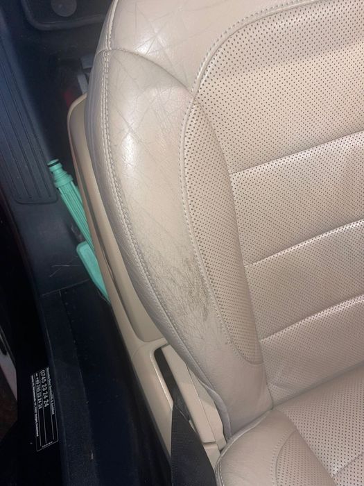 Revopsire piele Auto