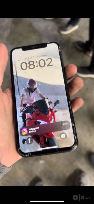 iPhone xs srocni