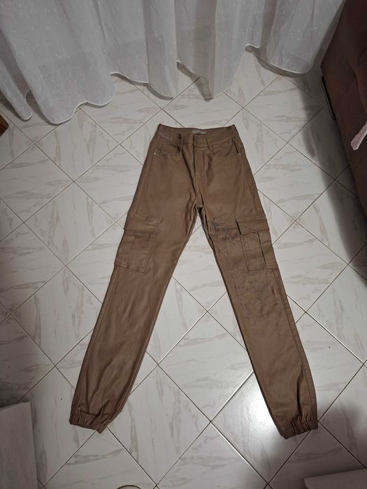 Панталон с модерен принт