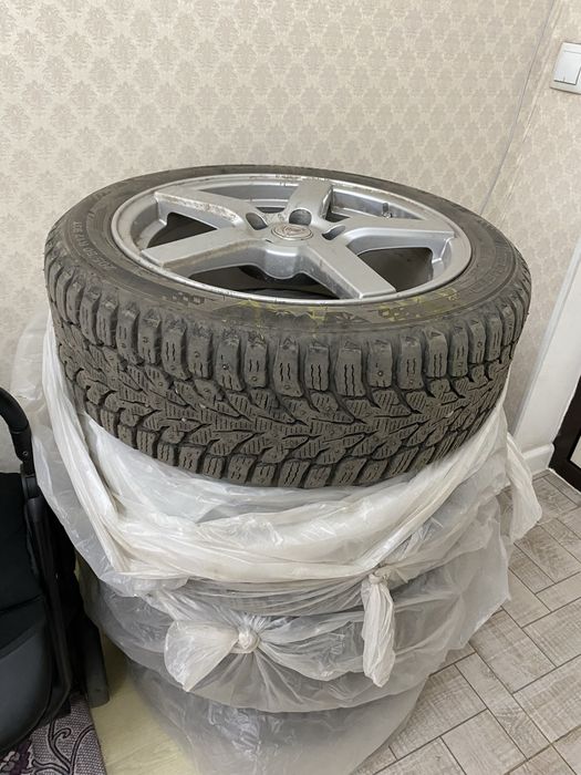 Шины с Дисками в отличном состояний