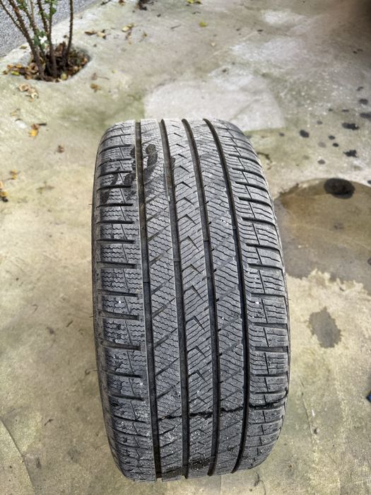 Jante keskin r19 235/35 + cauciucuri iarna