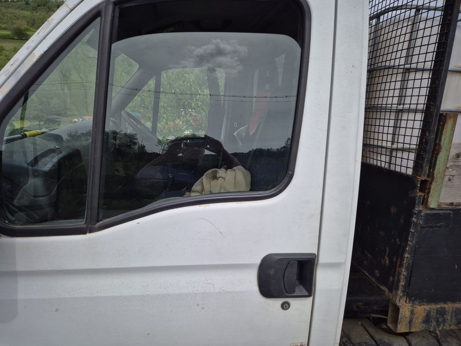 Iveco basculant volan pe dreapta