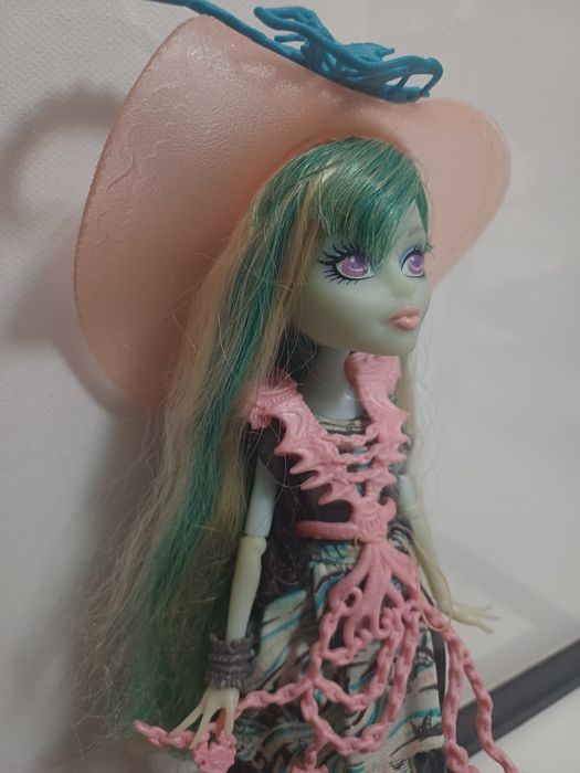 Кукла монстер хай