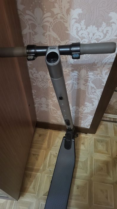 Продам Самокат Ninebot