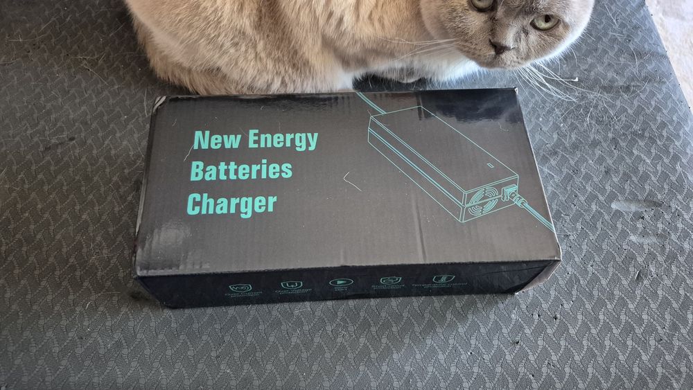 Încărcător baterie Li-Ion 88.2V 21S 5A Mufă XT60