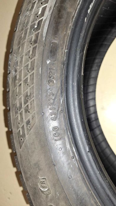 Vand 4 anvelope  iarna Nokian 225/55/17,