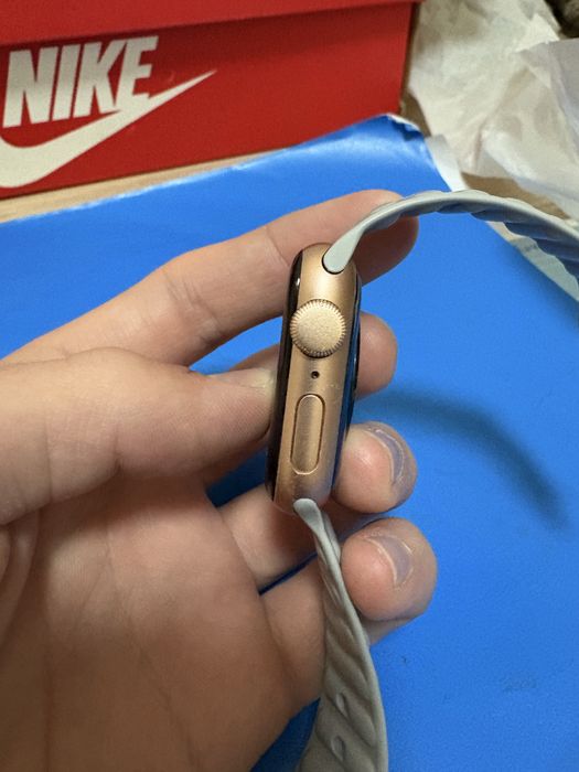 Apple watch се 1 32гб 81% 40мм