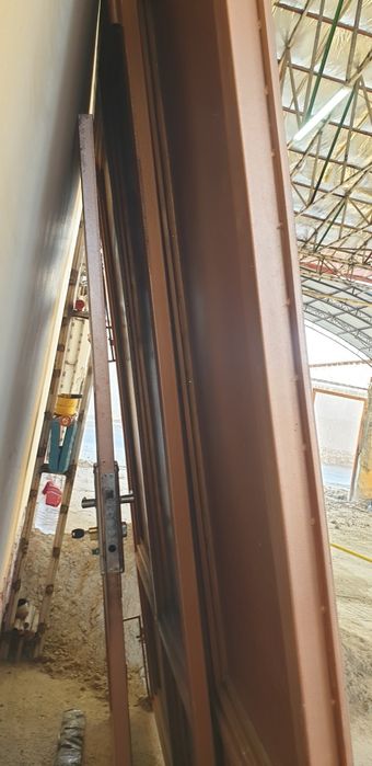 Дарвоза сотилади бу бухоро