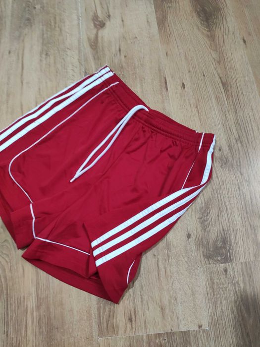 Pantaloni scurti Adidas marimea S