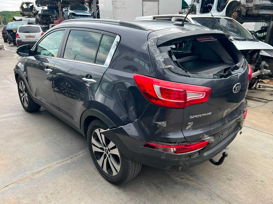 Kia Sportage 2013 Avariat 2.0 crdi 184 cp Automata 4x4 navi Piele panoramic