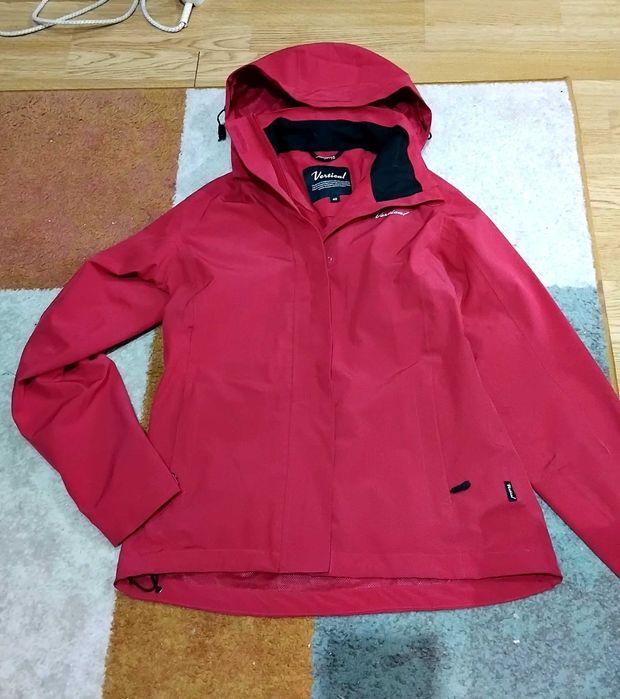 Спортно дамско яке .Размер М