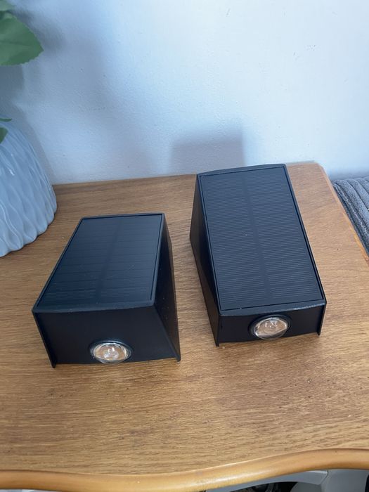2 lumini solare de perete