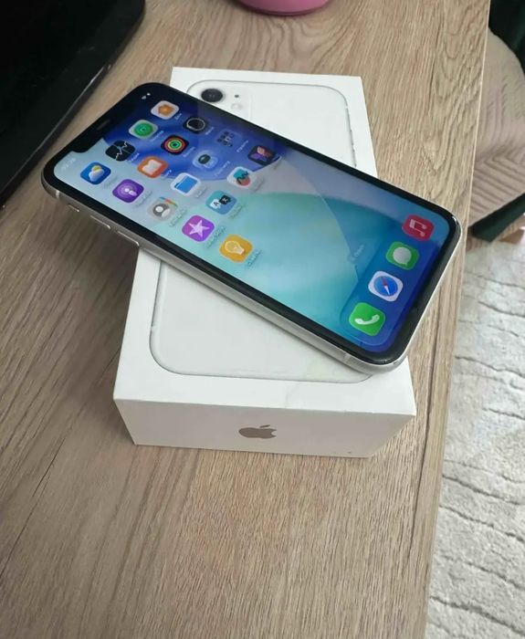 Iphone 11      .