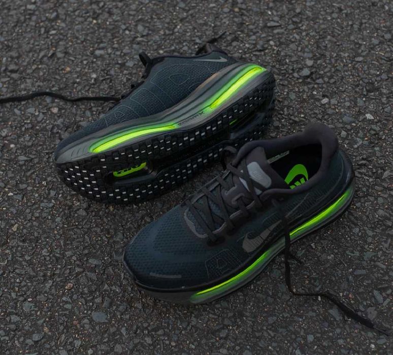 Спортивные беговые кроссовки nike (1375)