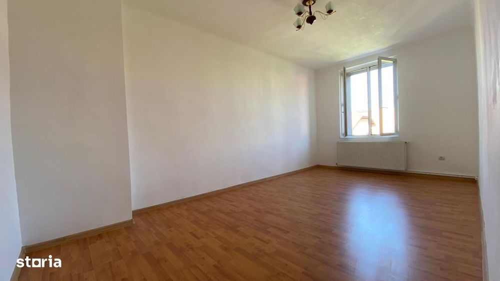 Apartament decomandat Piata Tractorul, bloc vila +curte — fotografia 1