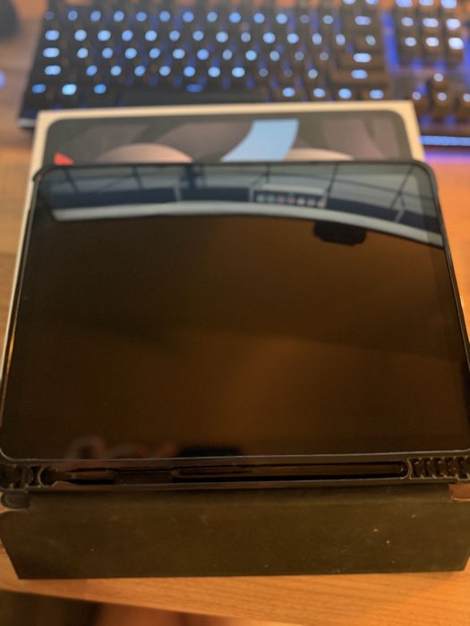iPad Air 4 (2020) 64GB Wi-Fi Space Gray – Funcționează Perfect