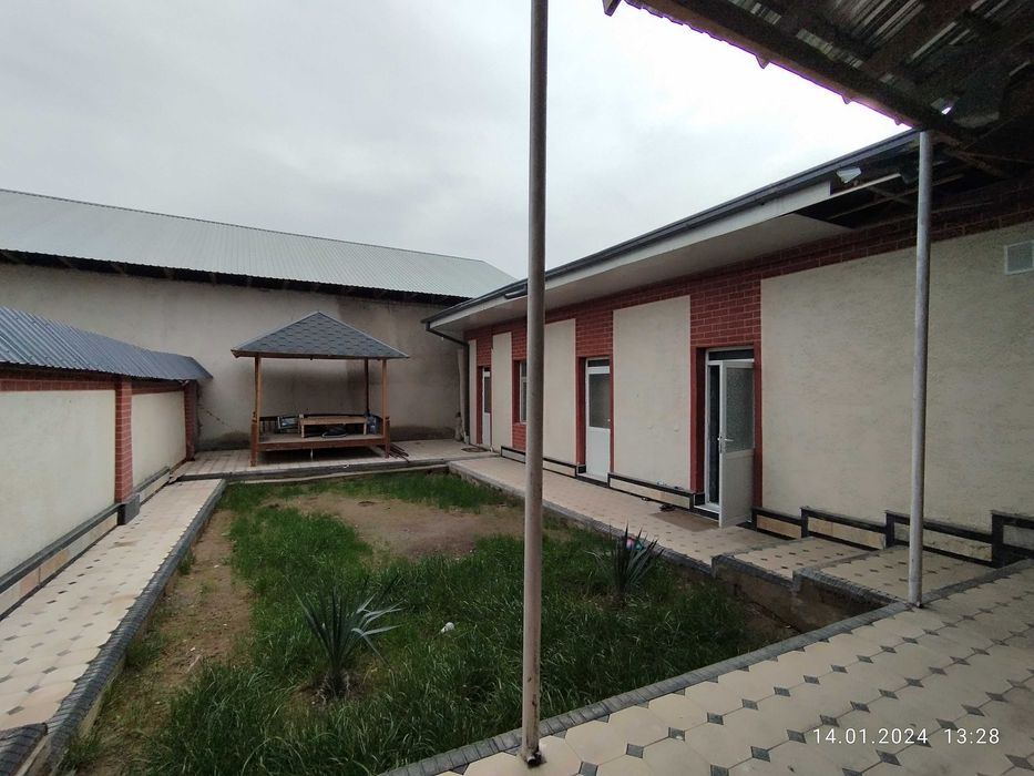 Олмос махаллада 3 сотх 4 хонали ховли сотилади