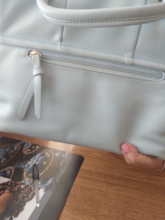 Страхотна чанта в млечно син цвят