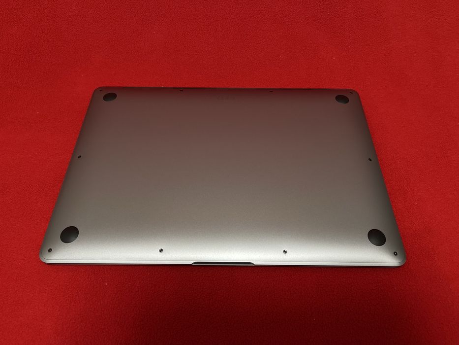 MacBook Air 13, M1 100%