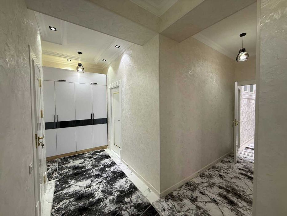 3х комнатная квартира на 4 этаже 91кв/м, в Самарканде