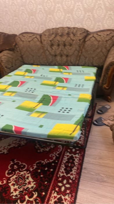 Продам два дивана