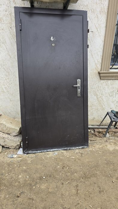 Продам входной двери